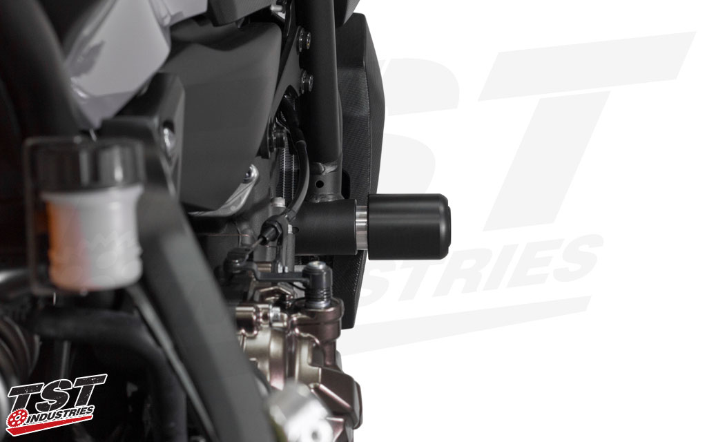 Robust construction aids in protecting your Yamaha FZ-07 / MT-07, R7, or XSR700.