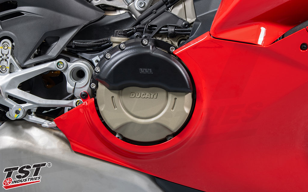 Adds valuable crash protection to the Ducati V4 Panigale clutch cover.