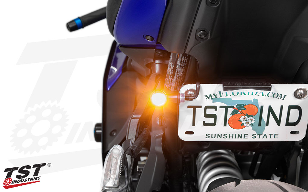 Upgrade your R7 Low-Mount TST Elite-1 Fender Eliminator with bright low-mount turn signals.