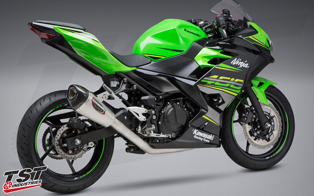 2018+ Kawasaki Ninja 400 with the Yoshimura Race ALPHA T Full System Exhaust.