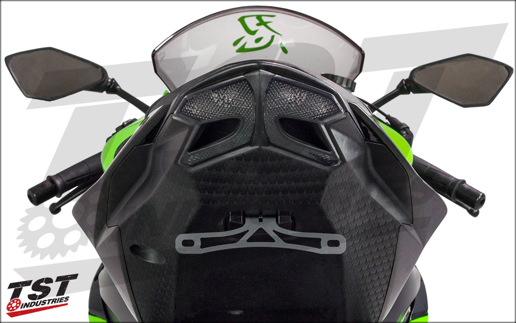 Easy to install parts revamp the look of the entire tail of your Kawasaki ZX6R 636. 